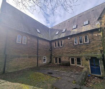 4 bedroom semi-detached house to rent - Photo 2