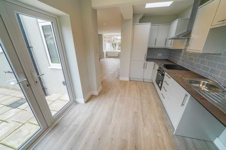 3 bedroom chalet to rent - Photo 4