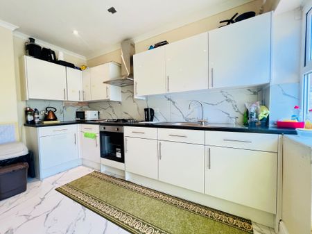 1 bedroom property to rent Rowan Crescent, SW16 - Photo 3
