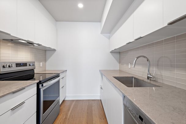 Condo for rent, Mont-Royal - Photo 1