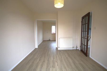 3 bedroom detached house to rent - Photo 3