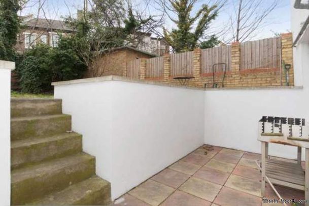 3 bedroom property to rent in London - Photo 1