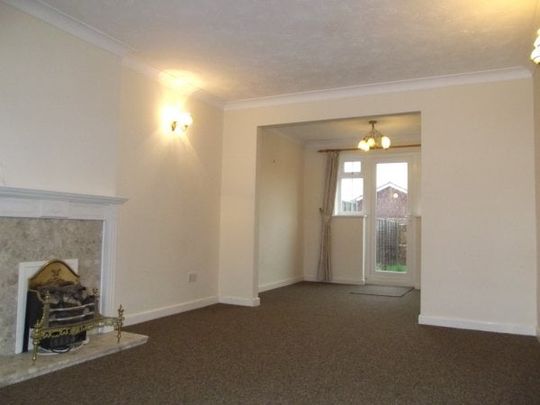 Barlavington Way,Midhurst 3 bedroom terraced house to rent - Photo 1