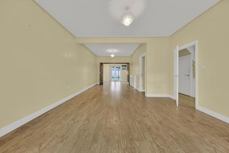 3 bedroom terraced house to rent - Photo 3