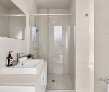 2/36 Strzelecki Cres, Narrabundah ACT 2604 - Townhouse For Rent | D... - Photo 6