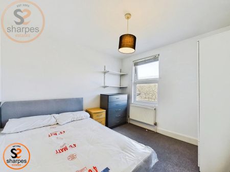 1 bedroom in a house share to rent - Photo 4