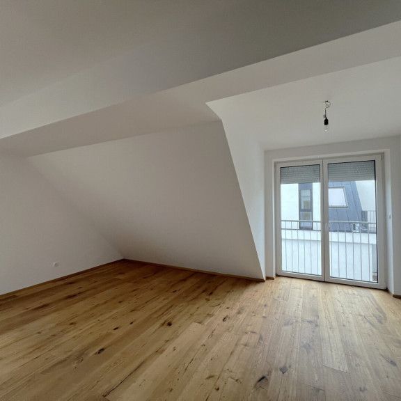 Dachgeschosswohnung zzgl. 7,90 m² Terrasse nähe U-Bahnlinie Perfektastraße-Lemböckgasse! - Photo 1