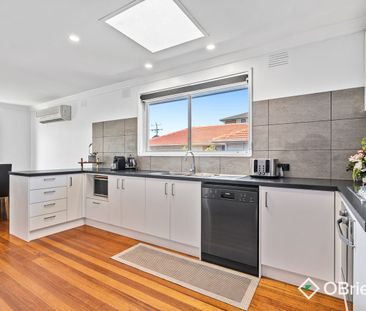 Comfortable Living in Prime Frankston Location - Photo 5