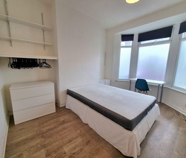 4 Bed Terraced House, Kellit Road, L15 - Photo 3
