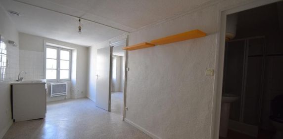 Location Appartement 2 pièces 27m² AUBENAS 07200 - Photo 2