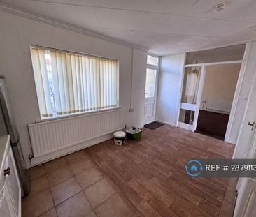 3 bedroom terraced house to rent - Photo 3