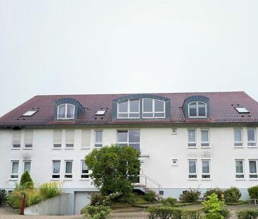 Charmante 2-Zimmer Wohnung mit Balkon und Stellplatz in Freital - Photo 1