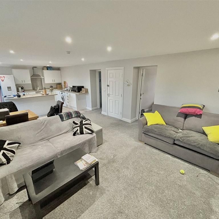 2 bedroom apartment to rent - Photo 1