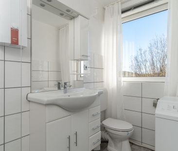 Vollständig renovierte 3 Zimmer Wohnung mit Balkon und Einbauküche! - Photo 6