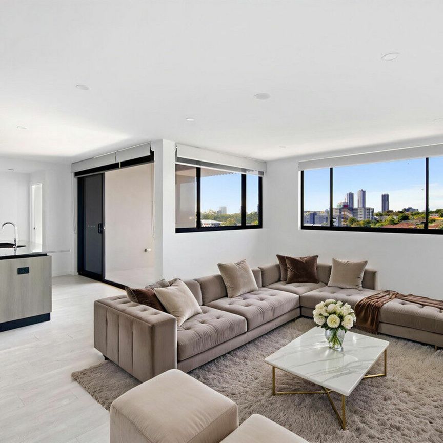 The Ultimate Indoor-Outdoor Entertainer with Spectacular Views! - Photo 1