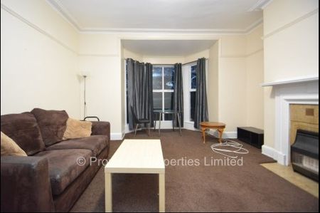 2 Bedroom Flats in Leeds - Photo 3