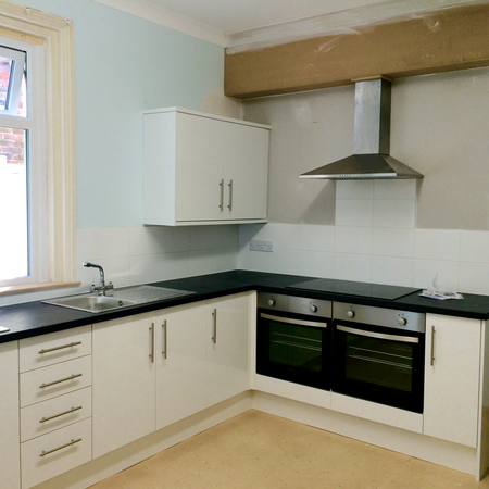 8 bedroom house of multiple occupation to rent - Photo 5