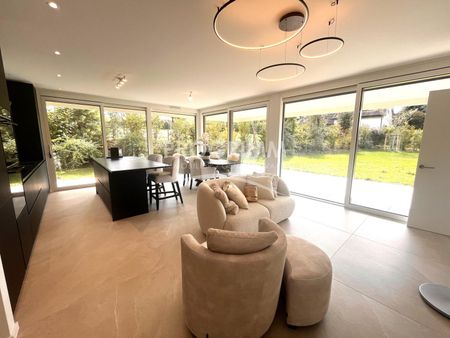 Vesenaz - rez de jardin meublé - 3 chambres - 1 pkg sous-sol - Terrain de 300m2 - Photo 2