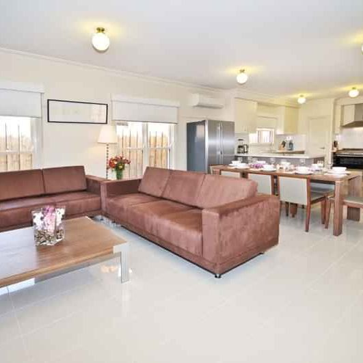 Room 1 (Non Ensuite) - Photo 1
