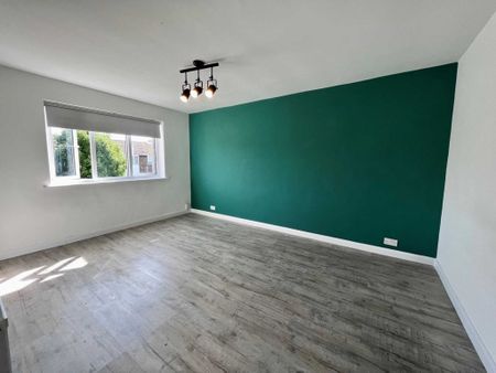 2 bed Maisonette for rent - Photo 3