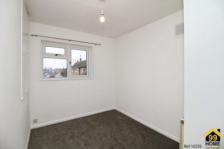 3 bedroom semi-detached house to rent - Photo 4