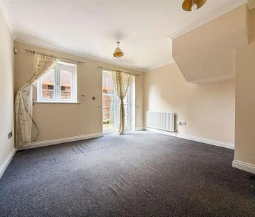 High Street, Fareham, PO16 - Photo 2