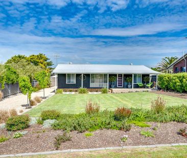 Black Shack Goolwa Beach - The ultimate beach shack at one of South... - Photo 3