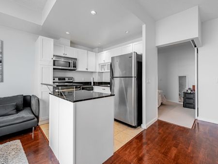 For Lease - 218 Queens Quay Unit# 2109, Toronto, Ontario - Photo 2