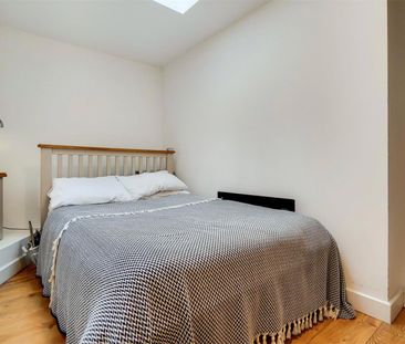 Heath Road, Riverside, TW1, London - Photo 1