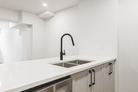For Lease - 555 Sanatorium Road Unit# 104, Hamilton, Ontario - Photo 2
