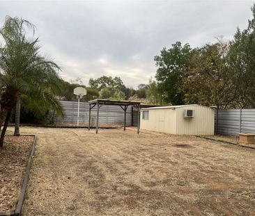 Modern Three Bedroom Home in Larapinta - Photo 5