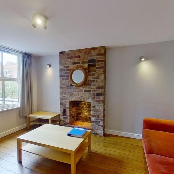 6 bedroom house to rent - Photo 1