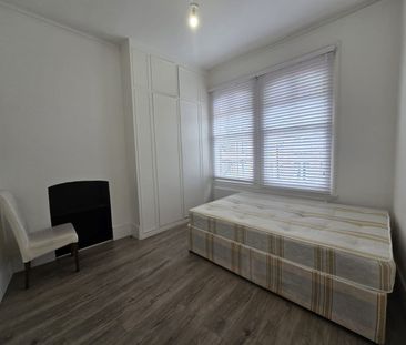 Bedsit, Osbaldeston Road, N16 - Photo 2