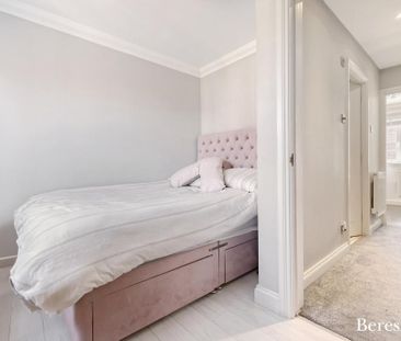 3 bedroom end of terrace house to rent - Photo 3