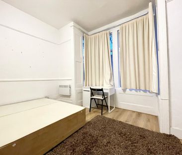 1 Bed Flat, Queen Elizabeths Walk, N16 - Photo 4