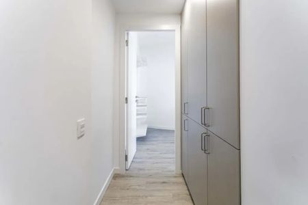 Carrer de lAlcalde Albors, Valencia, Valencian Community 46018 - Photo 5