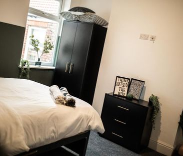 1 bedroom in a house share to rent - Photo 3