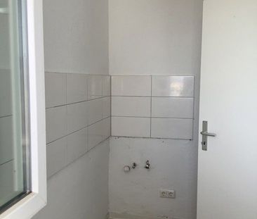 Gelegenheit: komplett renovierte 51 m² Wohnung ( 2 Zimmer) mit Balk... - Photo 1