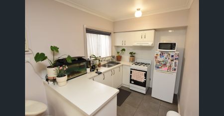 Close to Hospital - Photo 3