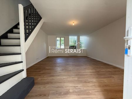 Location Maison 3 pièces 79m² - Photo 2