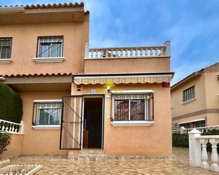 TOWNHOUSE FOR RENT WITH 3 BEDROOMS IN VILLAMARTÍN- ORIHUELA COSTA - Photo 4