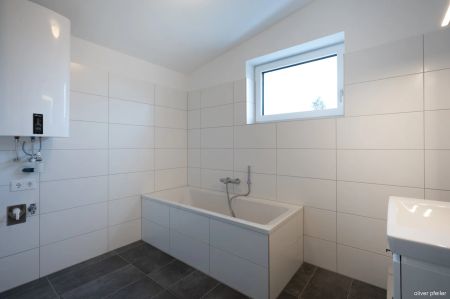 GEMÜTLICH, MODERN, ENERGIEEFFIZIENT: Fünf 2 Zimmer- Mietwohnungen mit Außenflächen warten auf Sie! - Photo 5