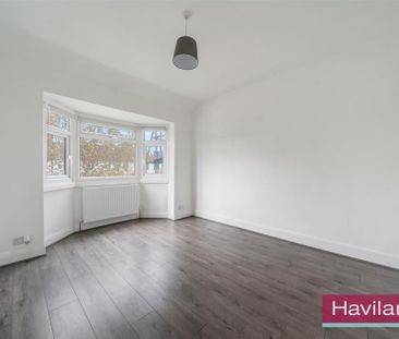 3 bedroom end of terrace house to rent - Photo 3