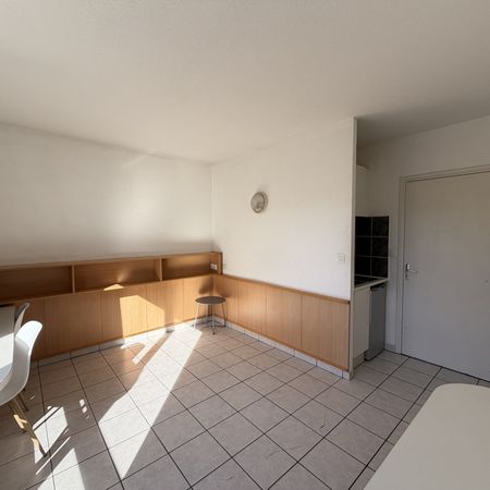 Location Appartement 1 pièce 21m² RODEZ 12000 - Photo 4