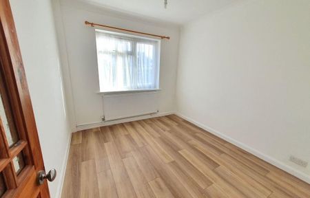 2 bedroom bungalow to rent - Photo 2