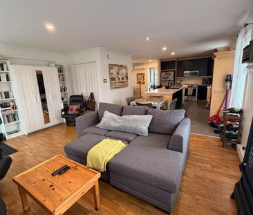 Logement sur 2 étages dans une maison à louer - Rénové en 2021 - Photo 1