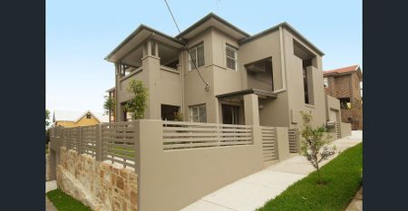 Ultra Modern 3 Bedroom Duplex - Photo 2