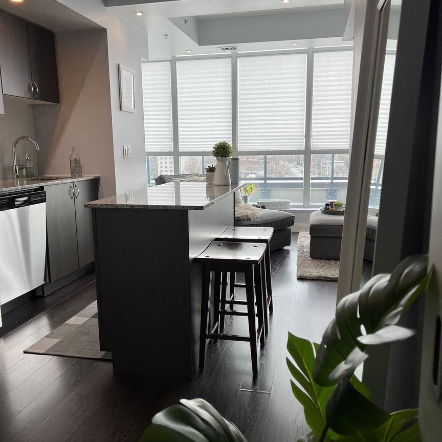 For Lease - 11 Superior Avenue Unit# 907, Toronto, Ontario - Photo 1