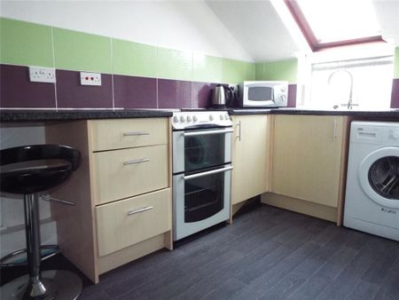2 bedroom flat to rent - Photo 4