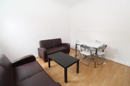 3 bedroom private hall to rent - Photo 4